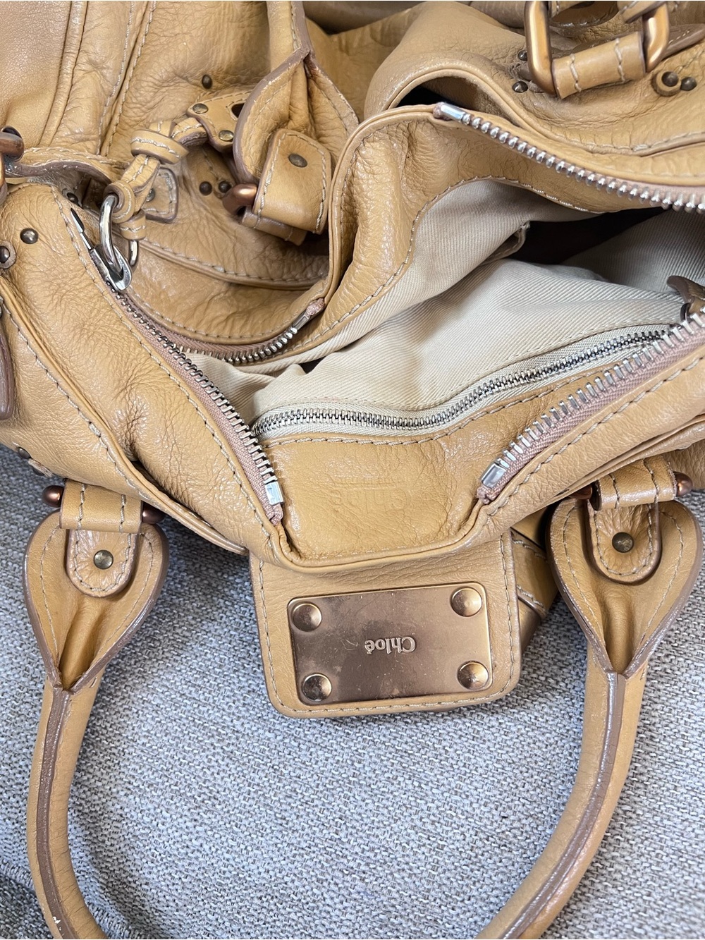 Chloe Paddington Tan Beige Mustard Leather Handbag with Gold Accents - Picture 8 of 16